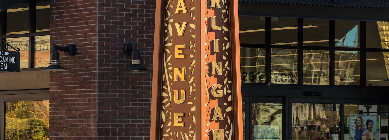 Entrance of Burlingame Avenue, California