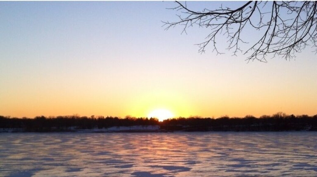 Early evening run around Lake Phalen