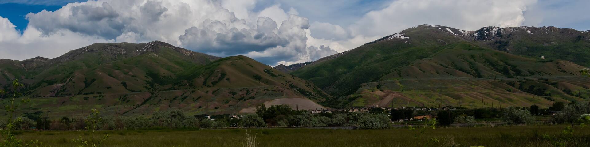 A beautiful landscape of Utah with beautiful mountains