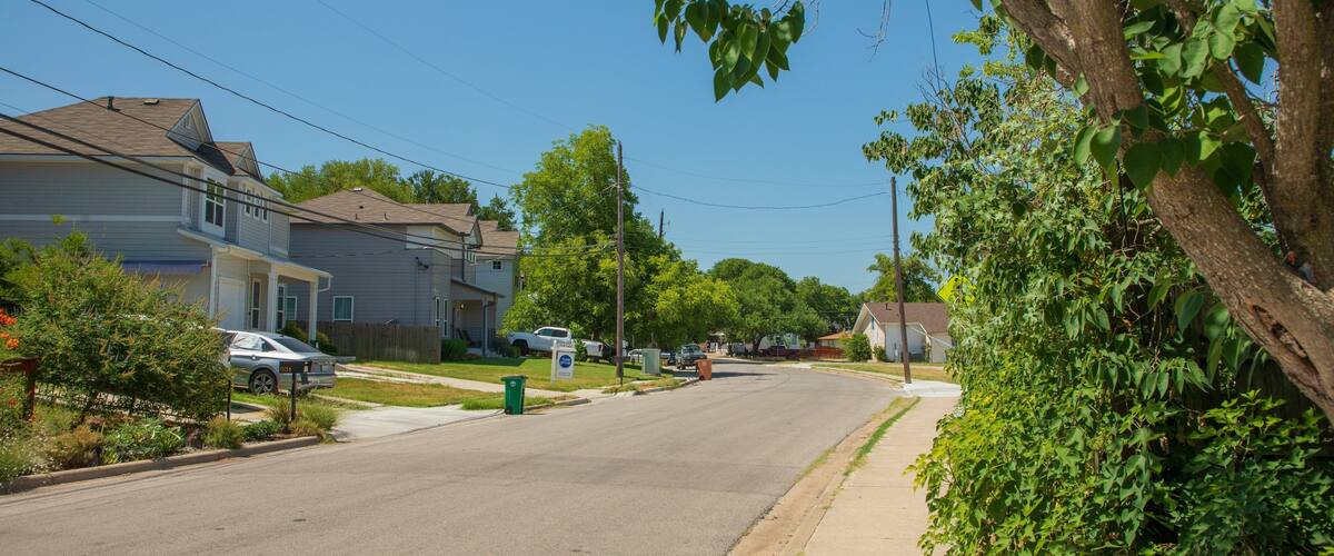 MLK featuring a small town or village and a house