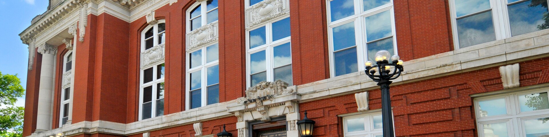 Stste Supreme Courtof Missouri Building Jefferson City Missouri where the laws for the state of Missouri are intrepretate and ligtigated