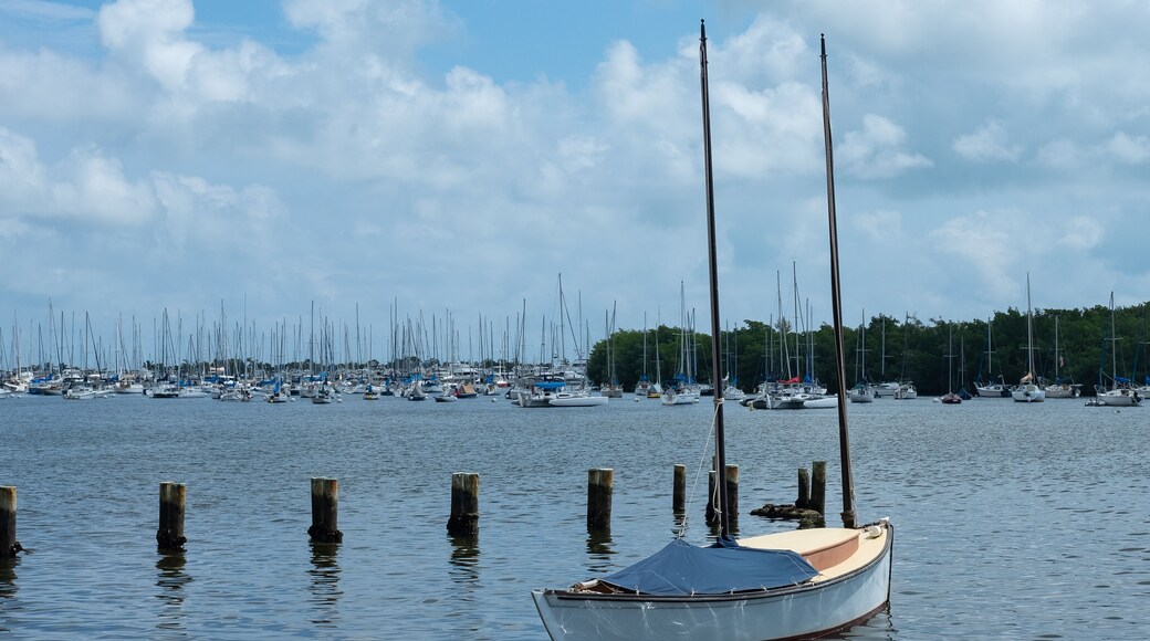 เกเบิลส์ บาย เดอะ ซี