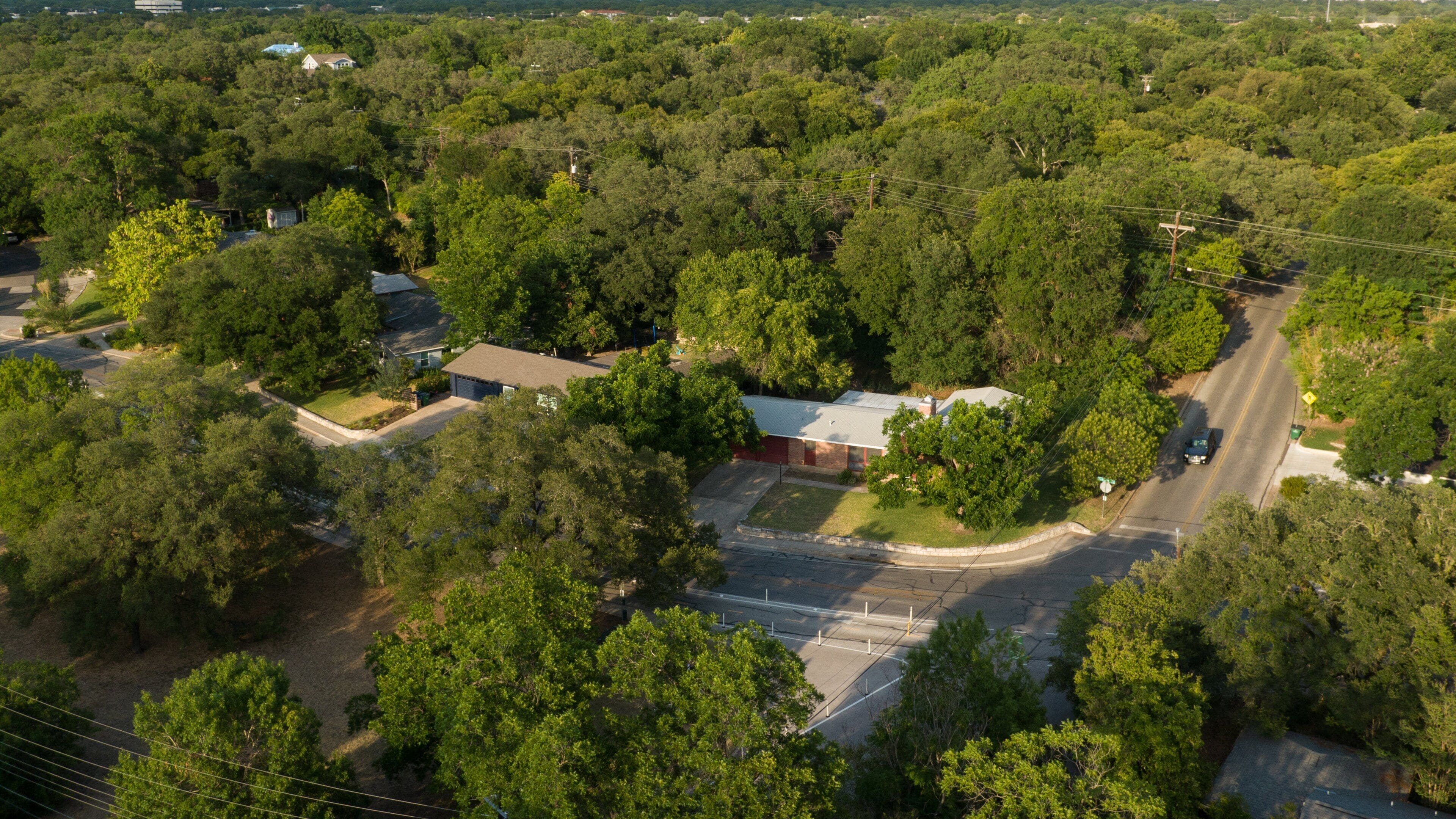 Allandale showing a small town or village