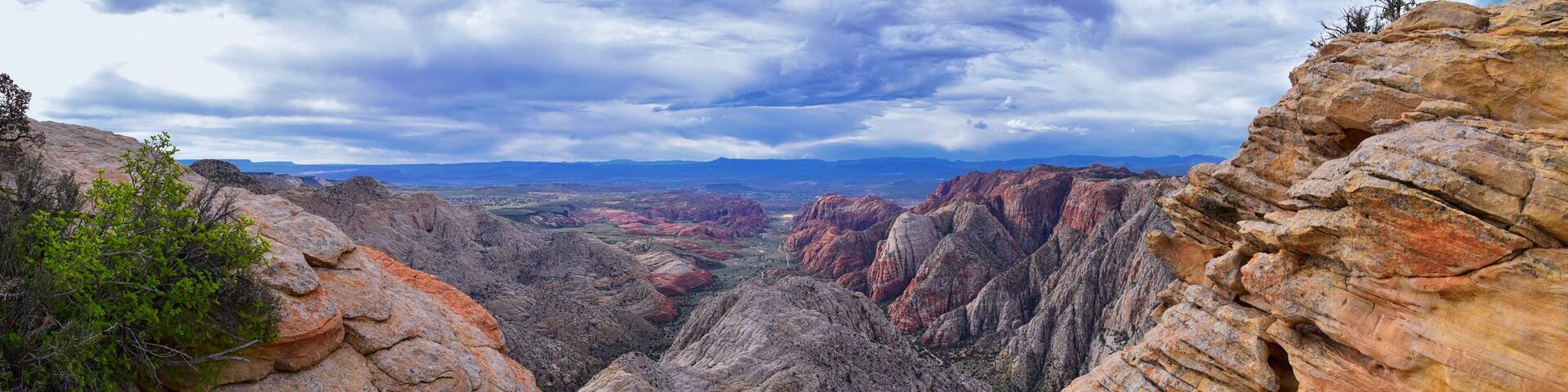 Snow Canyon Overlook, views from the Red Mountain Wilderness hiking trail head, State Park, St George, Utah, United States
