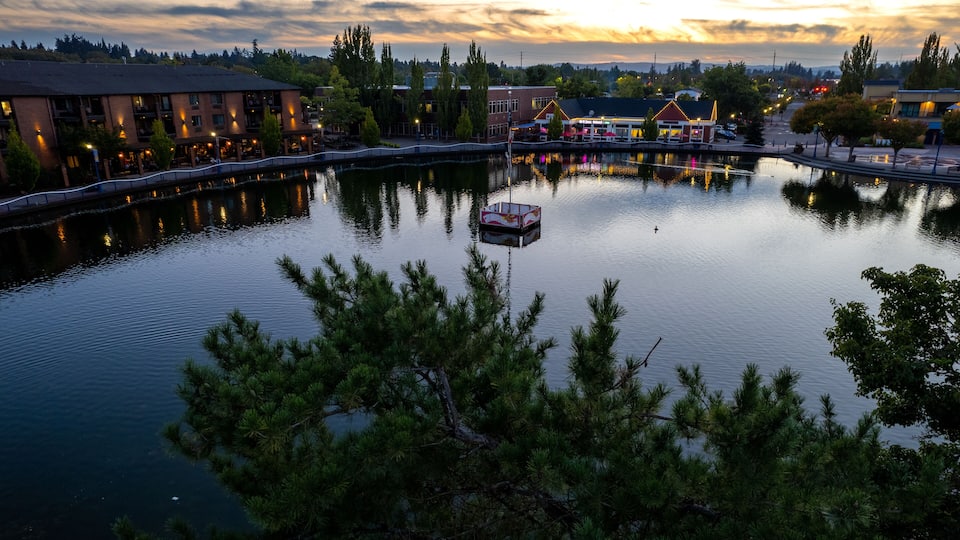 Sunset at Tualatin Commons