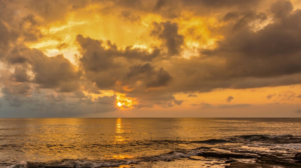 Lake Erie in Ohio at sunrise