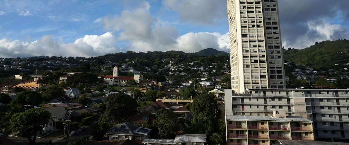 Makiki, Roosevelt High School, and Tantalus Mountain