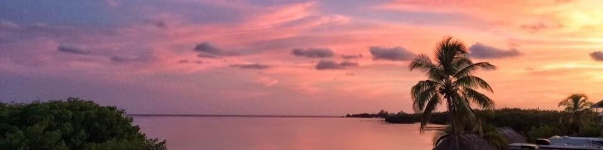 A beautiful sky at sunset, compliments of storm  clouds!  
#lifeatexpedia
#weloveourmarkets
#AMER
