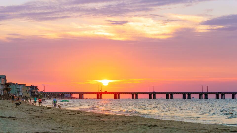Sundown at the Beach
