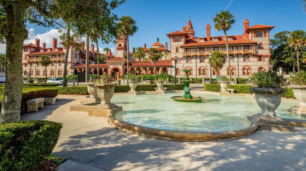 Downtown Historic District which includes a fountain