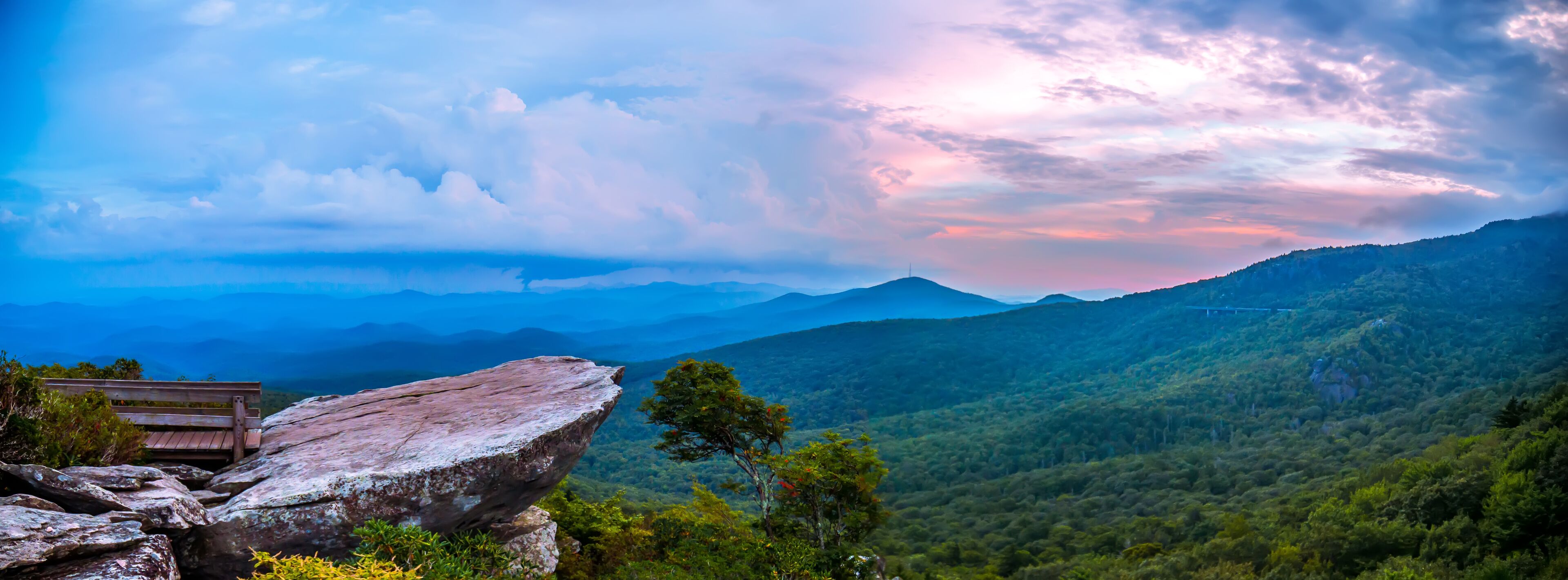 rough ridge overlook viewing area off blue ridge parkway scenery