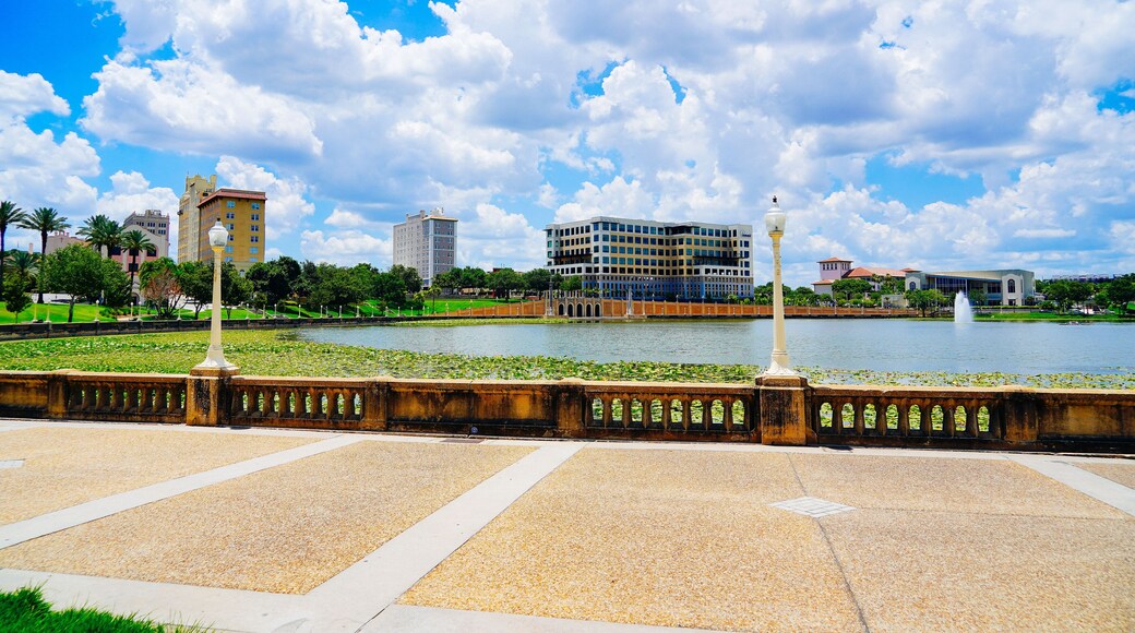 Lakeland, FL, USA - 06 10 2024: Beautiful Hollis botanic garden and lake landscape in Lakeland Florida