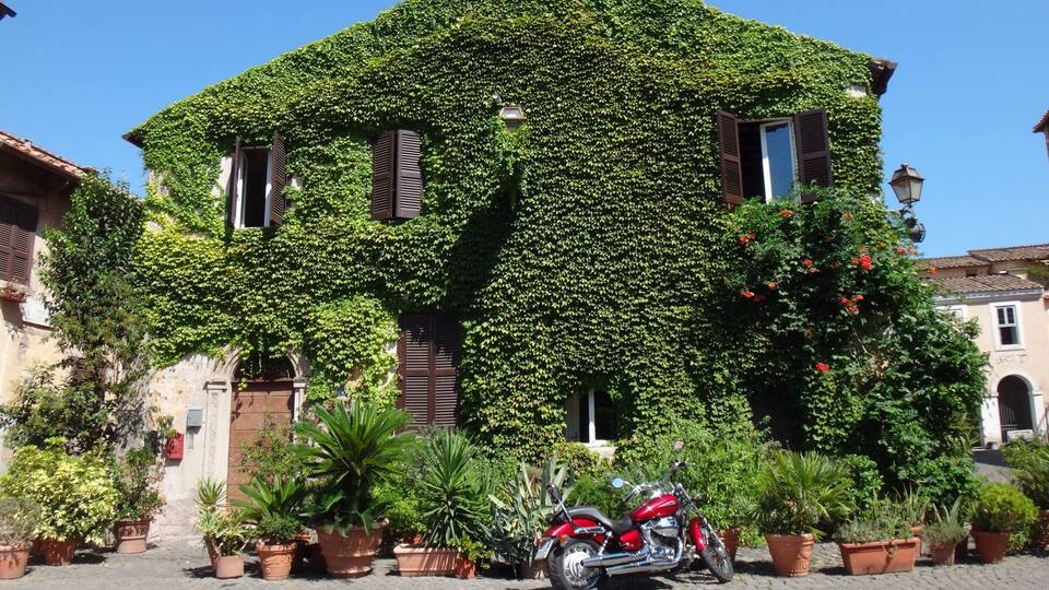 The little village of Ostia Antica, 30 miniatures drive from the centre of Rome is a wonderful place to visit. The old village itself is quaint but it is the ruins at Ostia Antica which is the absolute draw card here! The ancient city was the first port of Rome dating back around 200 B.C. It is an area not really frequented by tourists, as most visiting head towards Pompeii, which is hot & extremely crowded. Here though you won't feel any of that & you get to wander this well preserved old ruins of over 2000 years! Make sure you visit the small but amazing museum at the site as well, just extraordinary!