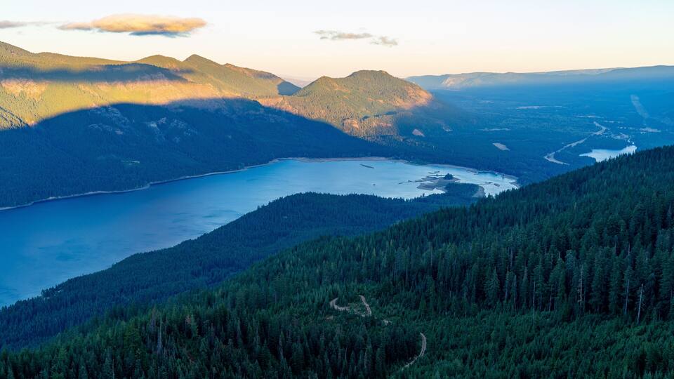 Beautiful Mountain Peak View of the Pacific Northwest