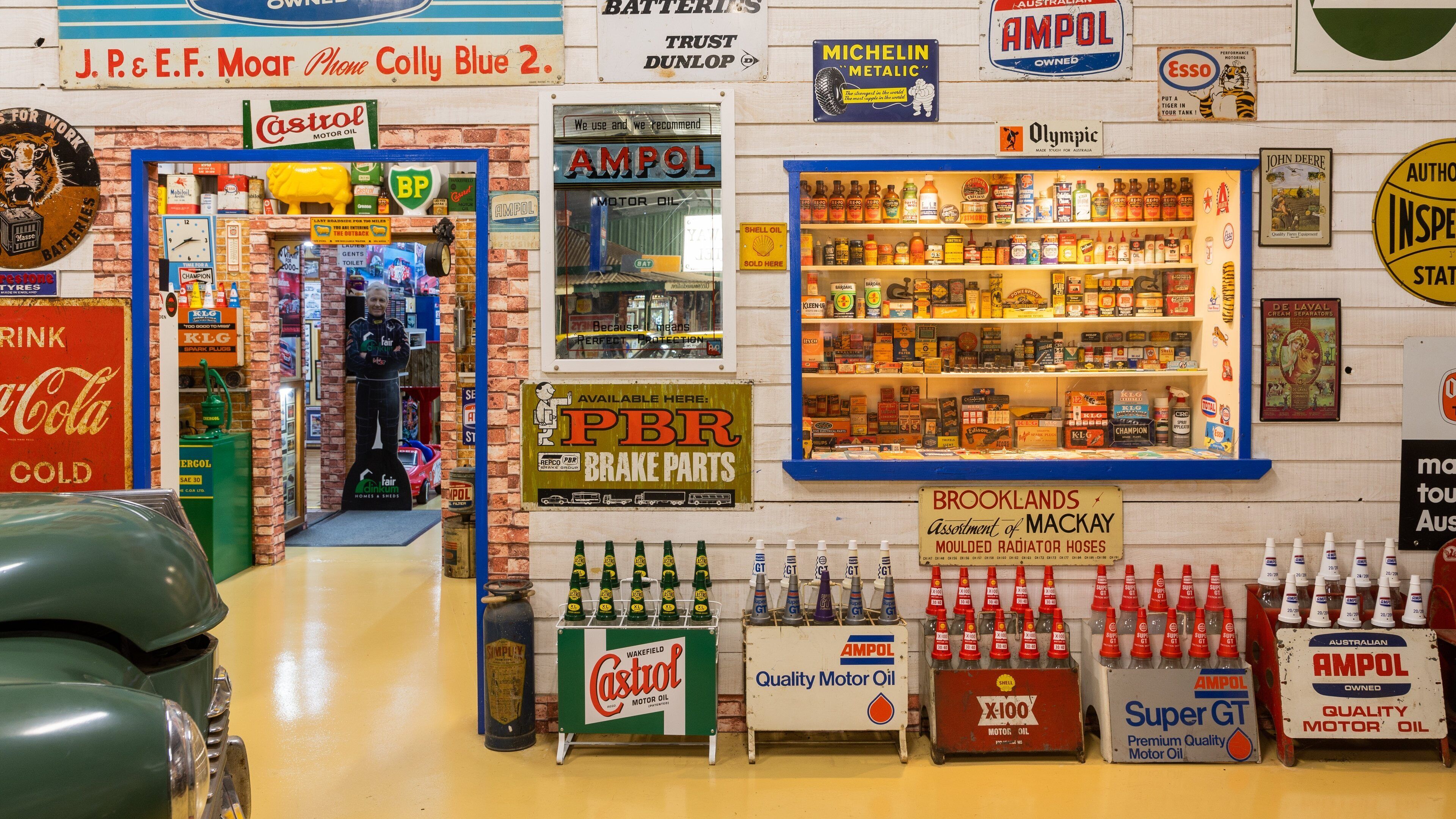 Bob\'s Shed showing interior views