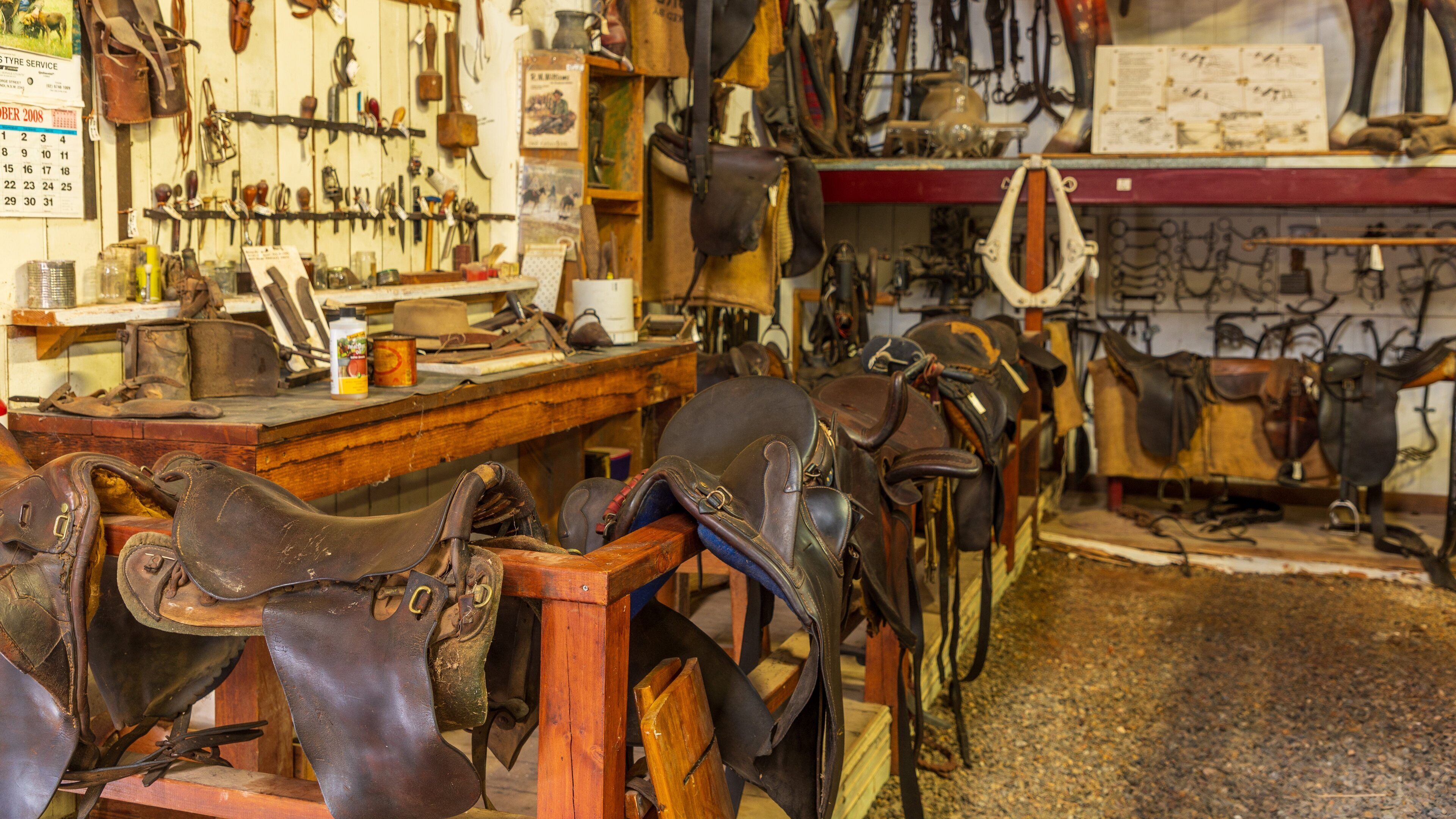 Quirindi Historical Cottage and Museum showing heritage elements and interior views