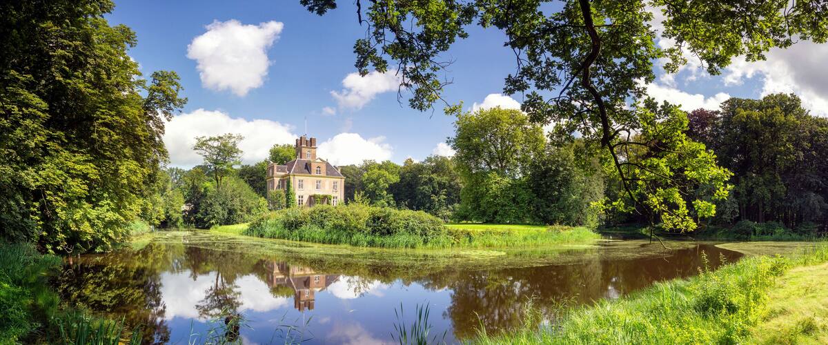 Oldenaller castle seen from the surrounding park