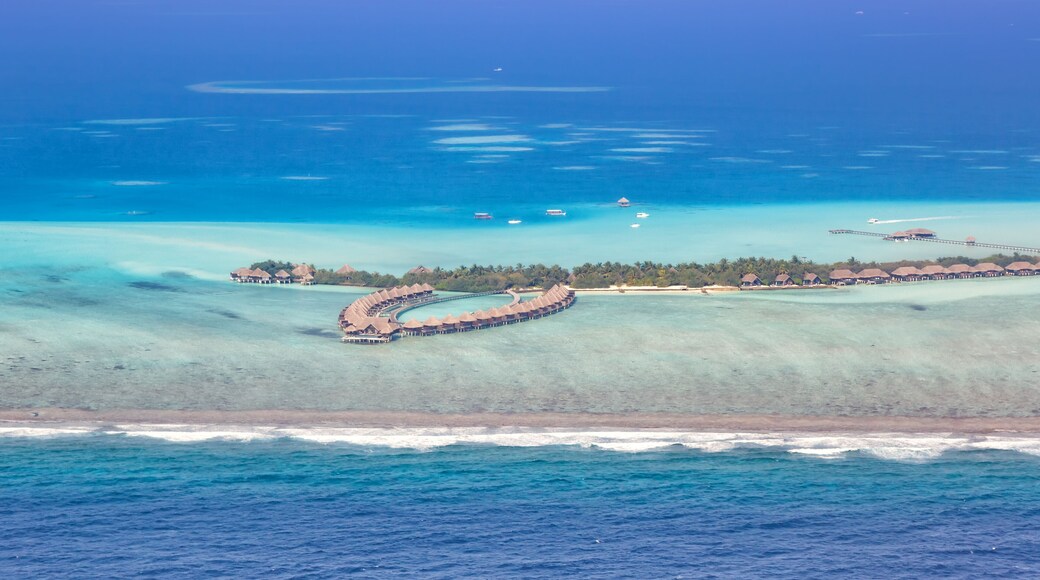 Malediven Insel Urlaub Paradies Meer Textfreiraum Copyspace Emboodhu Finolhu island Resort Luftbild