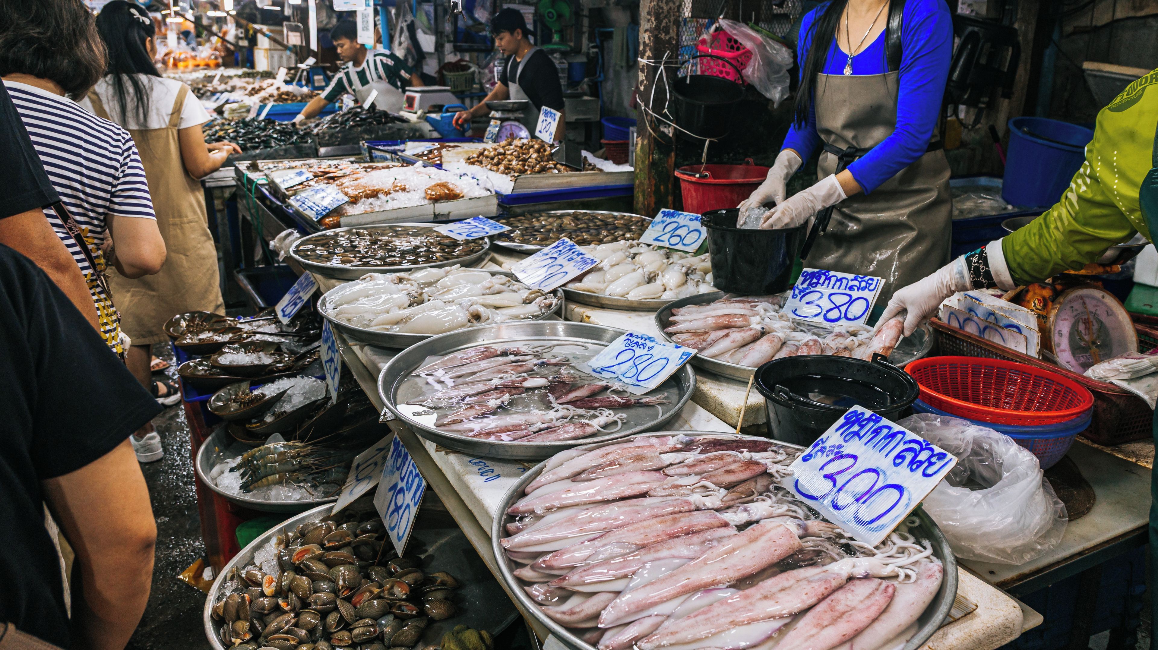 Lan Po Naklua Market