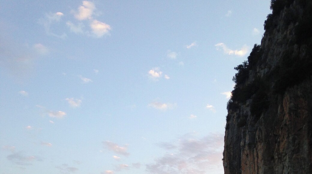 팔리누로 천연 아치