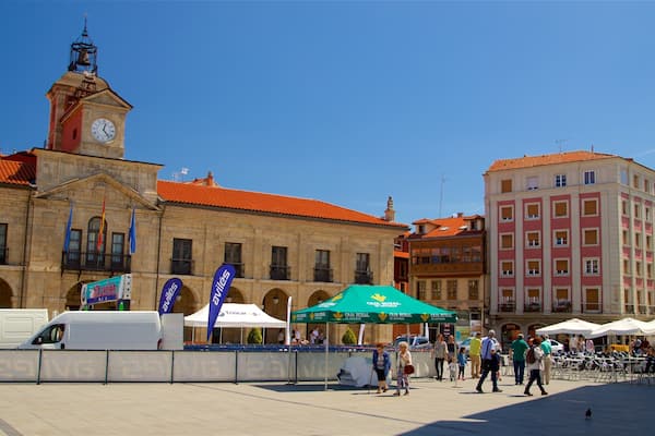 Plaza de España welches beinhaltet Stadt, Geschichtliches und StraĂenszenen