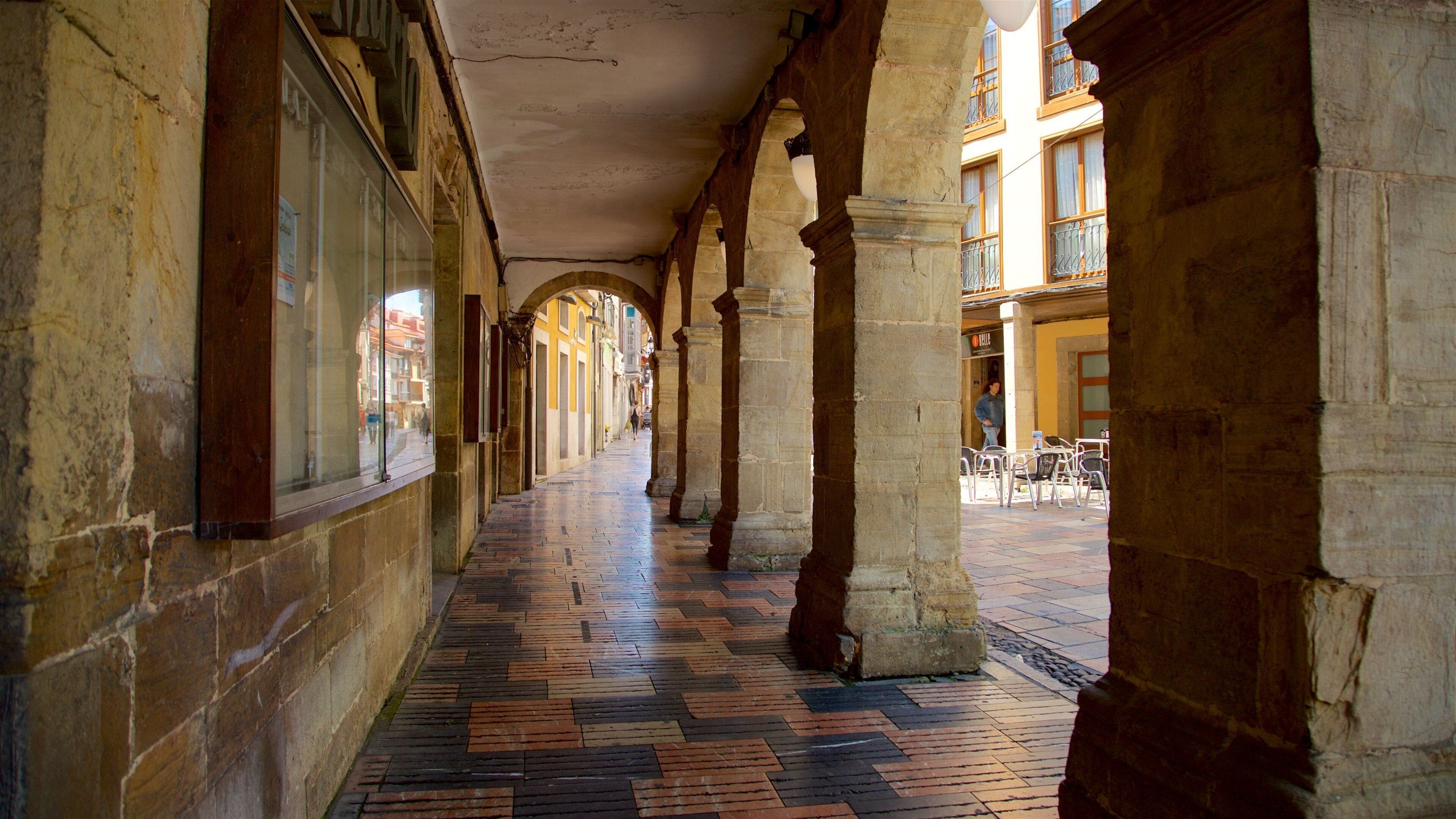 Plaza de Espana showing heritage elements