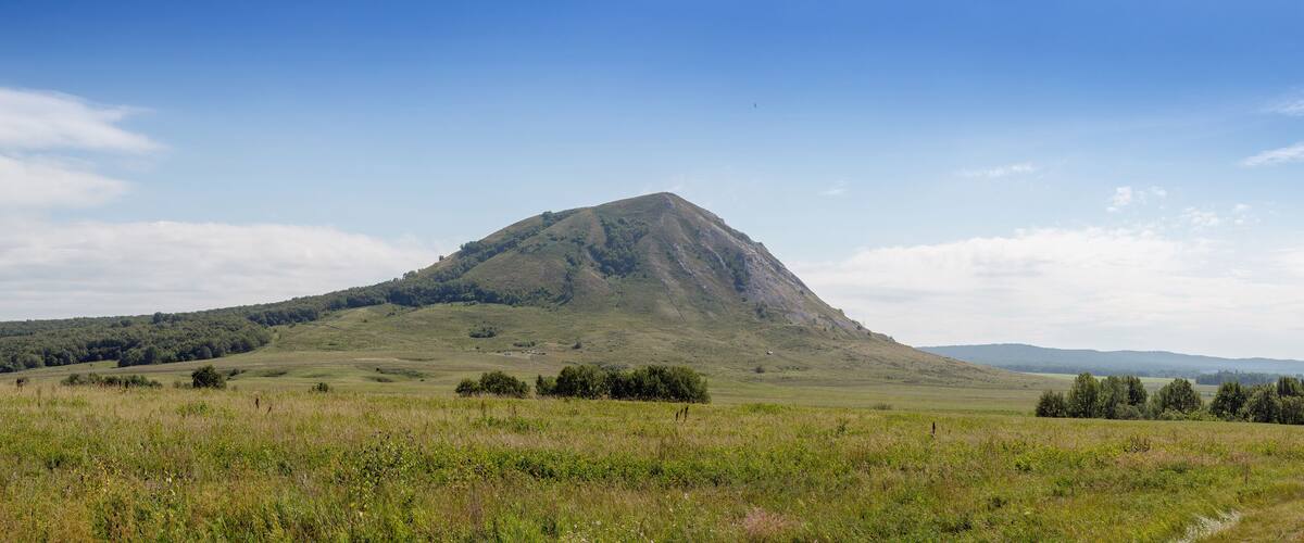 Toratau - one of the four shihans, located in Ishimbaysky District, on the border with the city Sterlitamak.