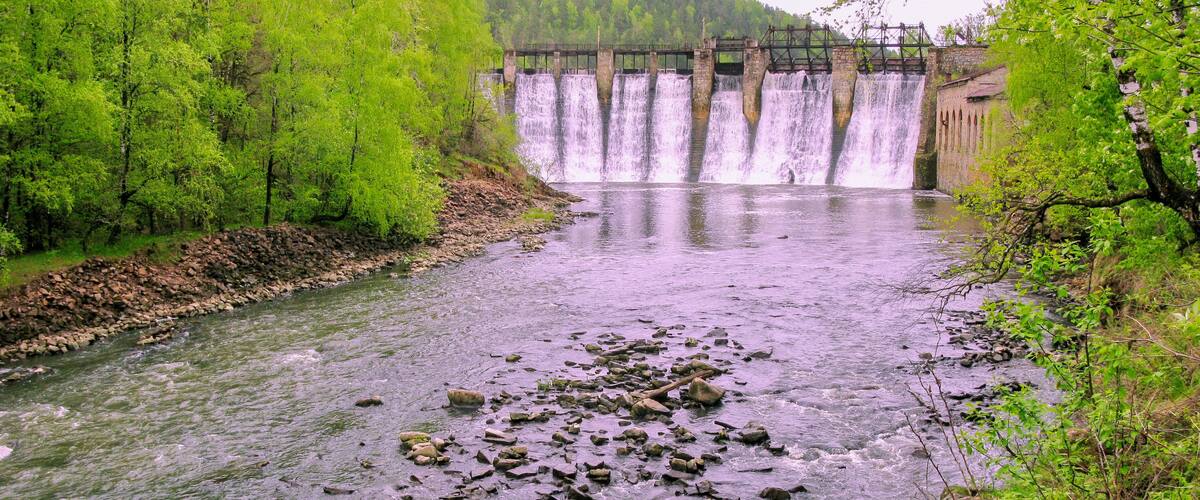Monument of international importance by UNESCO since 1993. The current Hydroelectric Power Station "Porogi" on the Bolshaya Satka River, built in 1910. Chelyabinsk region, Russia