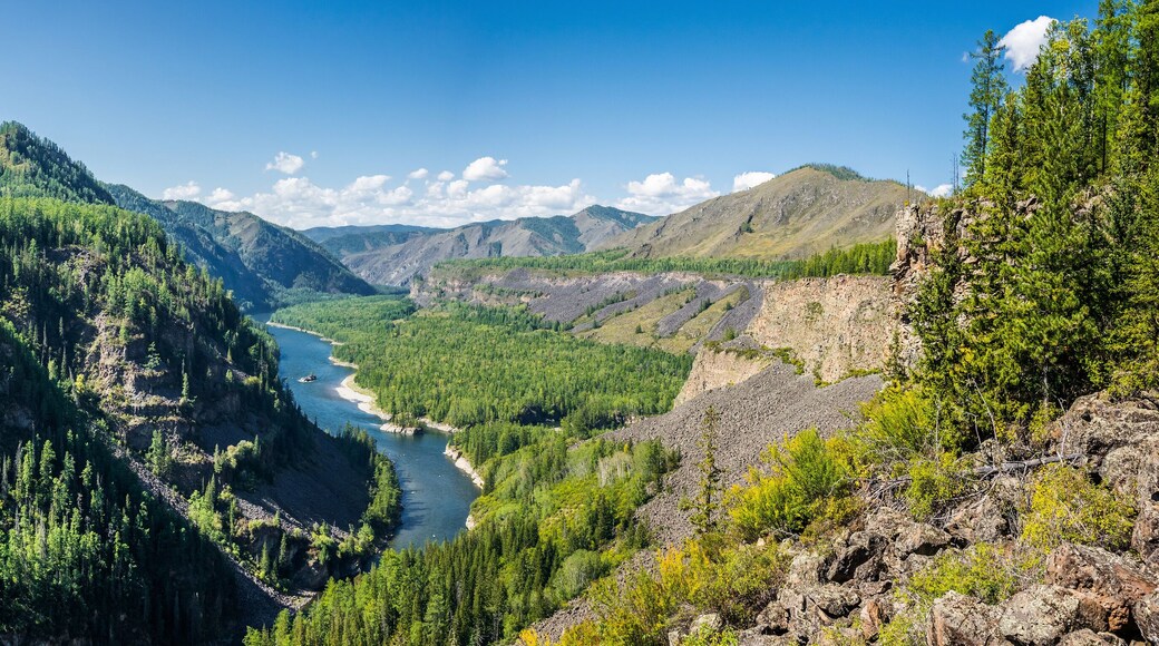 Confluence of the siberian mountain rivers Balyiktyig hem and Kyzil hem, Yenisei river source.