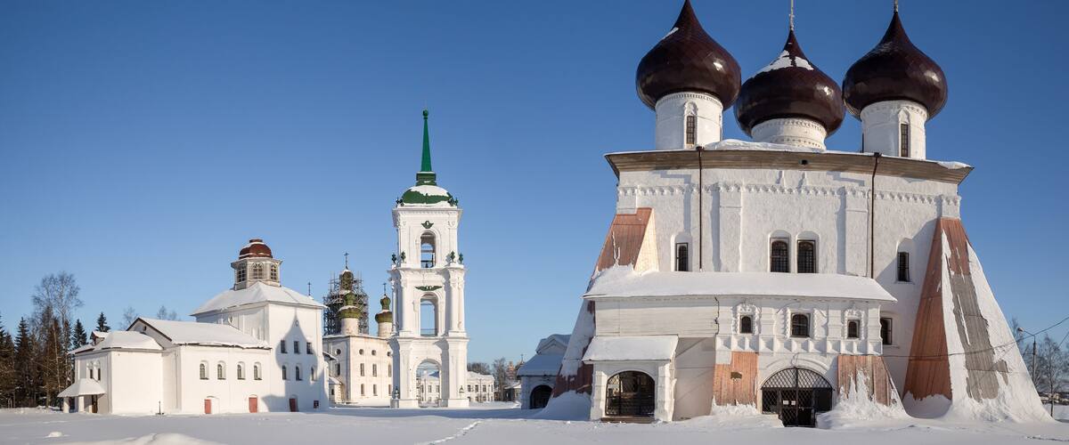Cathedral Square in Kargopol, Russia. Cathedral of the Nativity of Christ, bell tower and two churches