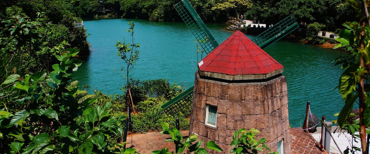 情人湖 Lovers Lake