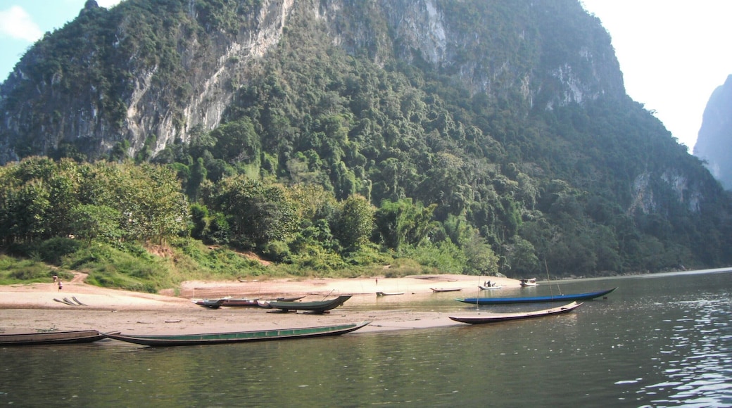 Take a boat trip along the river from Muang Khua to Nong Kuay, for amazing mountain views. Stop along the way and you can even sunbath on the shores.
Tip: make friends with other travelers as you will need to hire the entire boat for the trip.
#lifeatexpedia #beaches