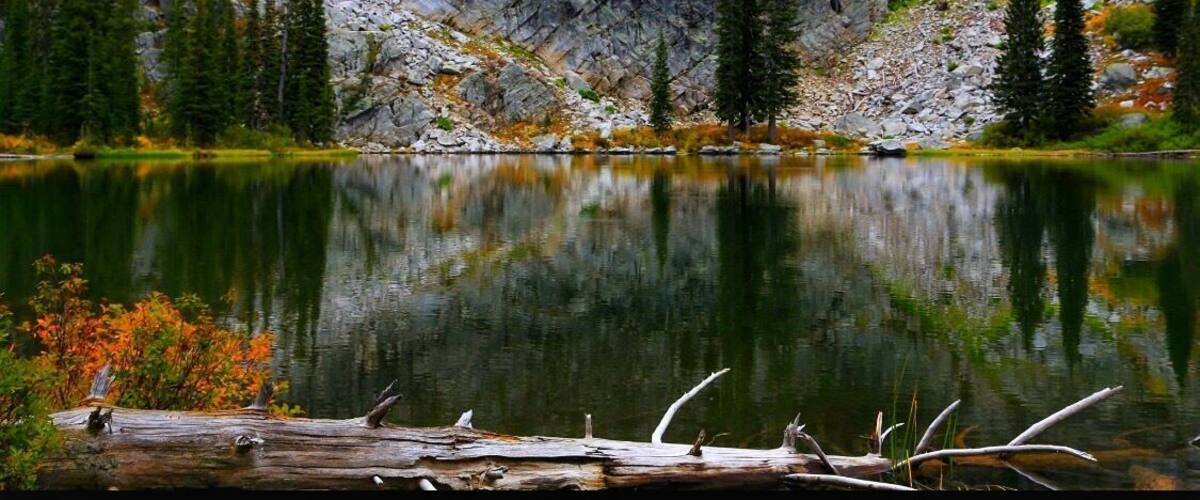Reflections at Snowslide Lake. A beautiful time of year to visit here and #takeahike