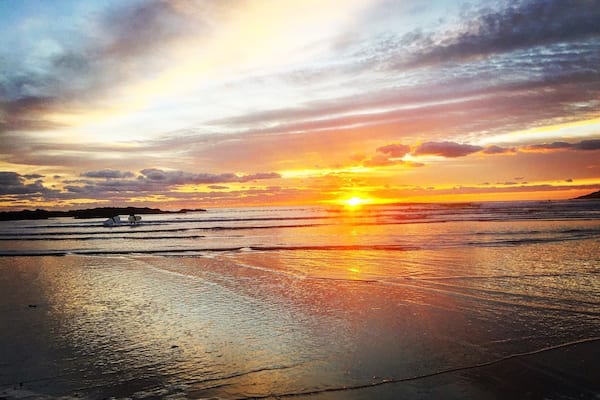 Great beach to take our dogs outside the peak season when there is no restriction. Watch the surfers catch some waves, nice view towards Burgh Island & excellent sunsets if you’re lucky