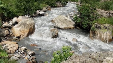 Offroad from Lentheki to Usghuli