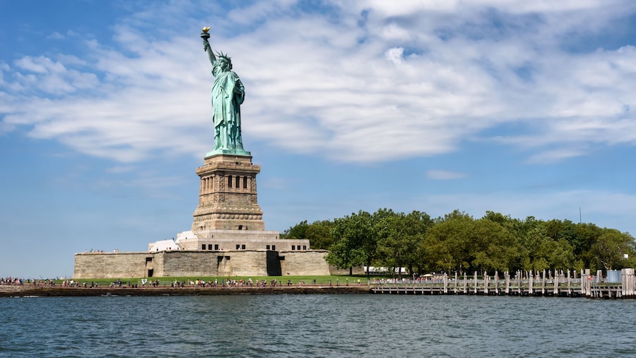Statue Of Liberty, Full Side-View