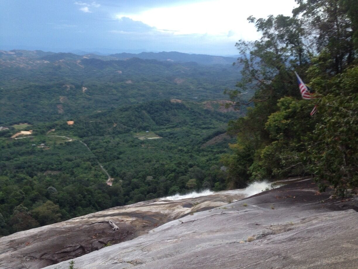 Take time to hike up to the tallest waterfall in South East Asia. About  1.5 hours away from the city and another 1-2 hrs hike up the base camp. Remember to register at the ranger station before you hike up. 
