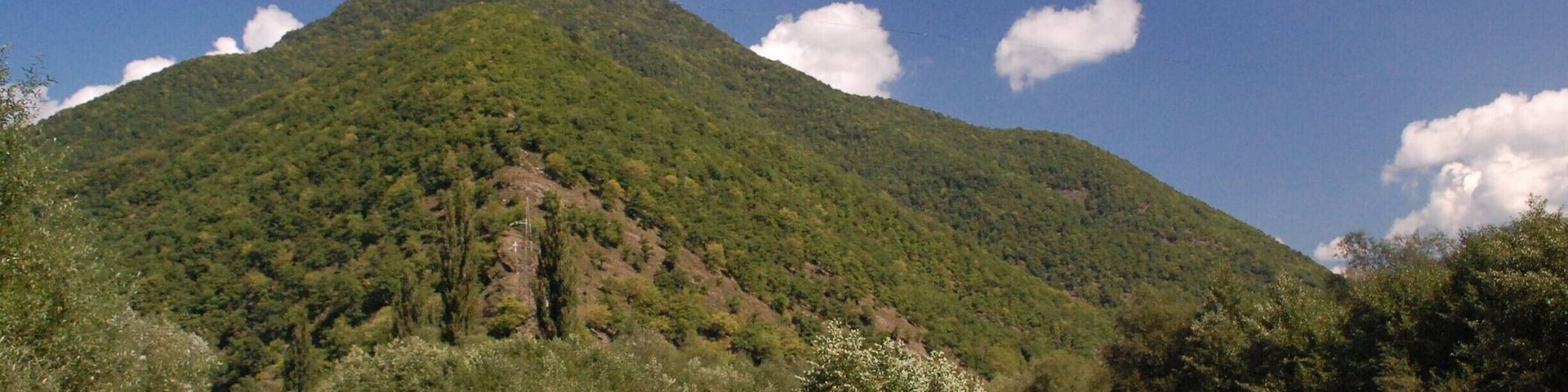 The Tetri Aragvi (White Aragvi) on the left converges with the Shavi Aragvi (Black Aragvi) on the right, just south of Pasanauri.
Apparently, the black colour is due to limestone deposits, and even after the two rivers converge, the colours remain separate for a while before finally mixing. Very impressive, and certainly worth stopping at if on route to Kazbegi.
www.greengoulash.com/kazbegi/
#Blue