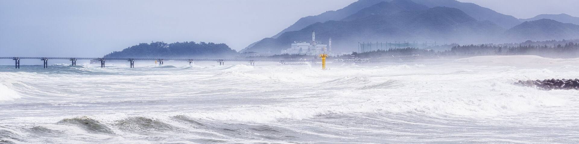 Strong waves in Namhangjin