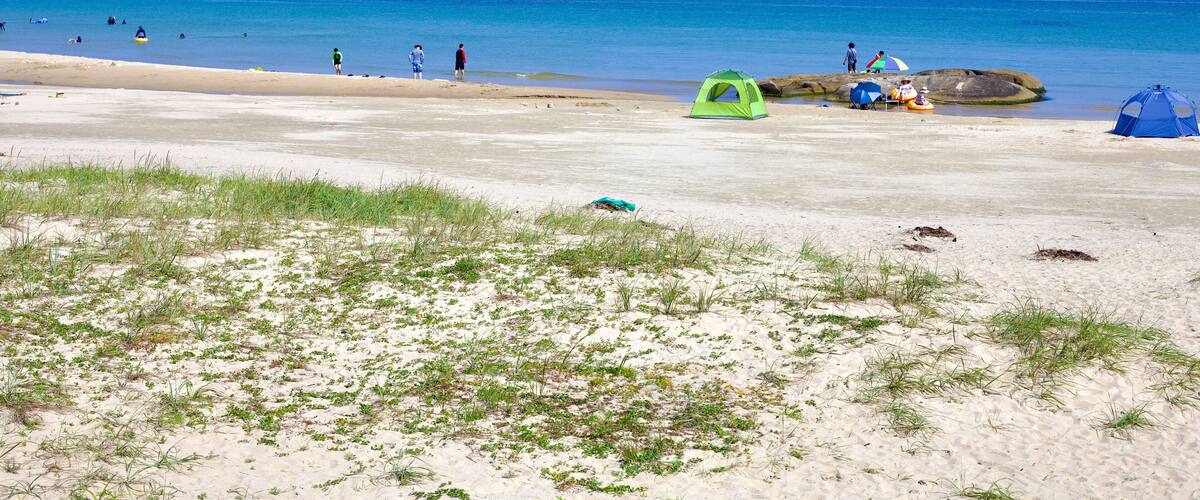 Summer Leisure at Sampo Beach with Seaside Islands View