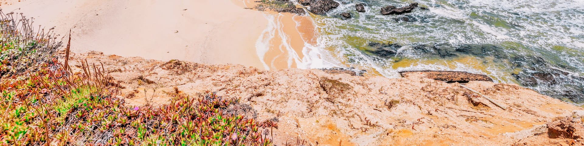Cowell Ranch beach with ocean waves near Half Moon Bay on the California coast. Beautiful scenery, concept of rest, vacation, tourism