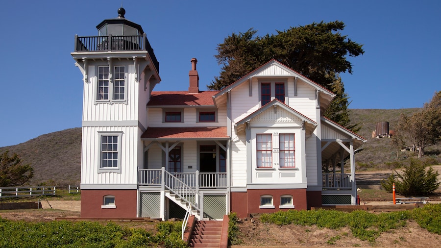 Plage d'Old Port Beach
