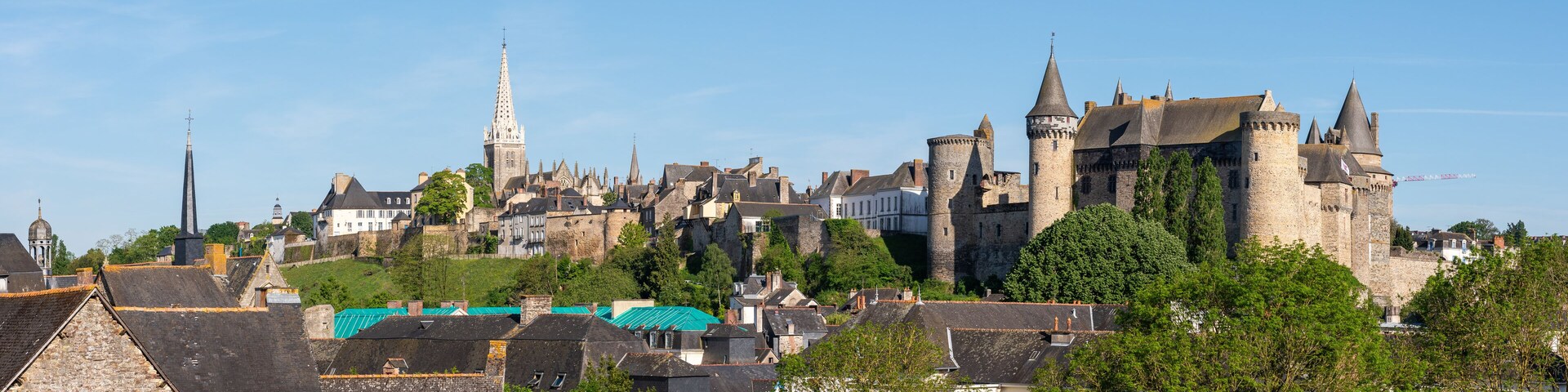 Panoramic view of the old city of Vitre with his castle and the Notre-Dame church (Vitre, Ille-et-Vilaine, Bretagne, France)