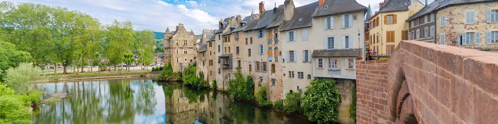 Sur le Pont Vieux,Espalion, Aveyron.