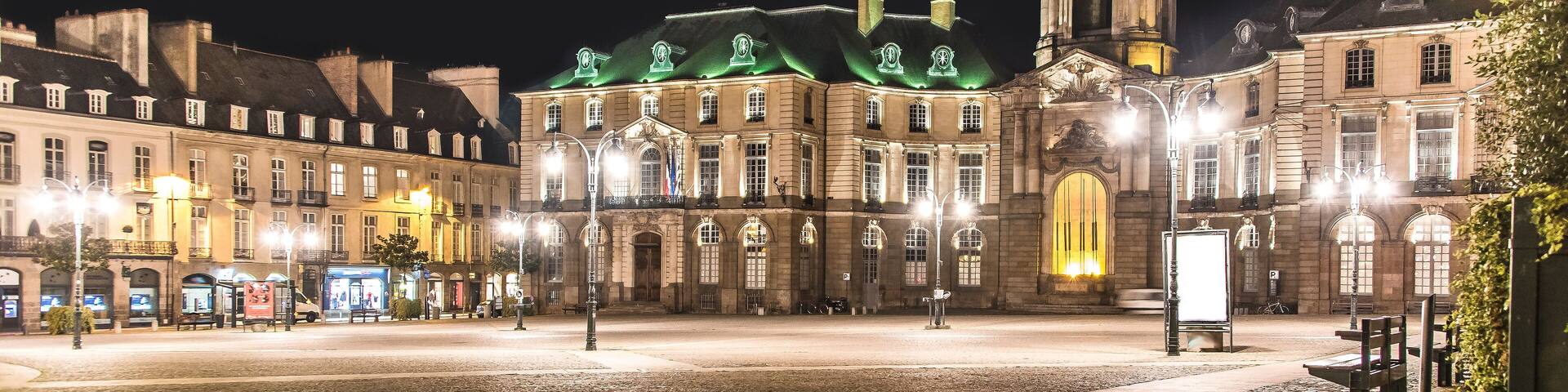 Hôtel de Ville de Rennes, de nuit, Bretagne, France