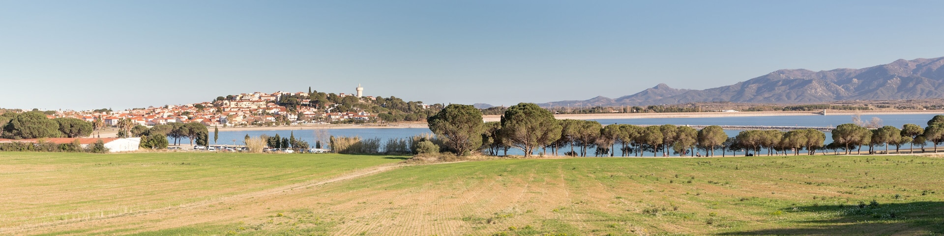 Grand panorama de Villeneuve de la Raho . (66180) France
