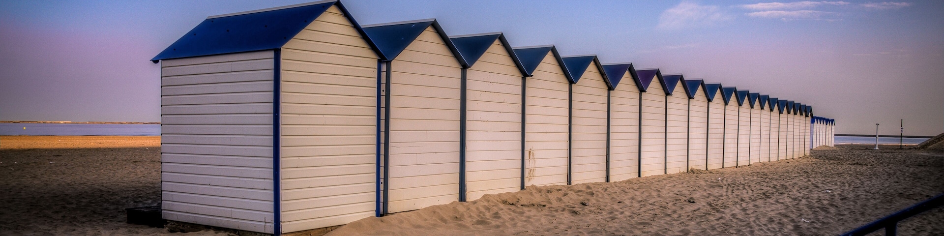 Cabanes sur la plage de Boulogne sur Mer