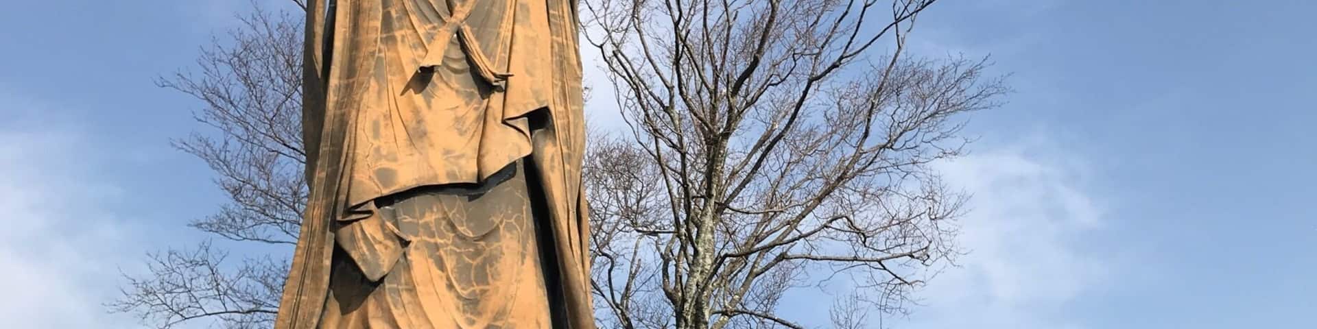 舘山寺の大観音。
安倍首相に似てると話題に。