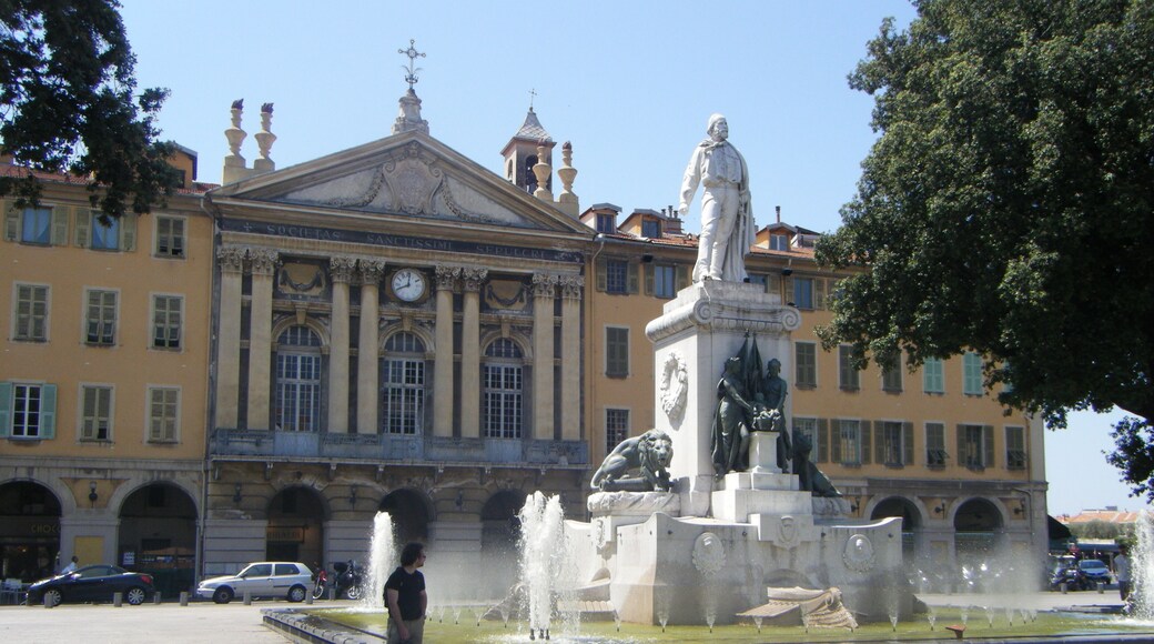 This building is inscrit au titre des Monuments Historiques. It is indexed in the Base Mérimée, a database of architectural heritage maintained by the French Ministry of Culture, under the reference PA06000033 .