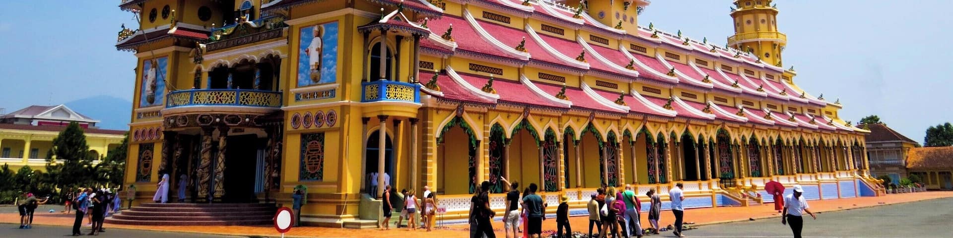 Cao Dai Temple is located in the city of Tay Ninh, about 80 Km from Ho Chi Minh City, Vietnam. Also known as Holy See, in this temple takes place a beautiful religious ceremony of the Caodaism, which is a monotheistic religion officially established in the city in 1926.
